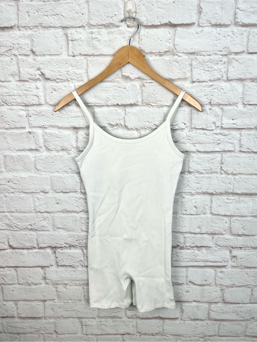 Aritzia TNA White Ribbed Romper Jumpsuit Size M